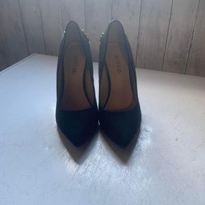 Black Heels with Gold Roses- Size 7- Worn 2 hours